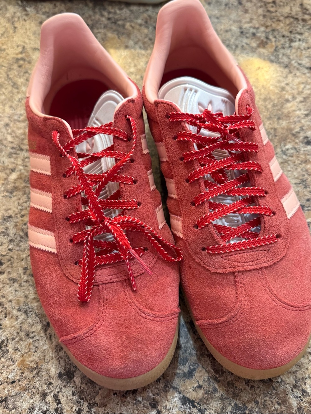 Great condition red and pink samba